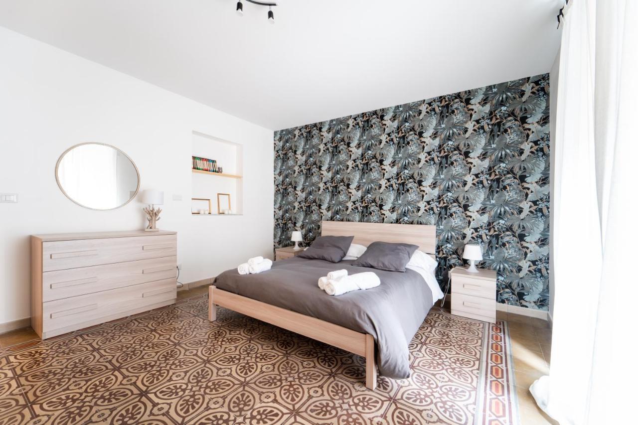 Historic Center Apartment - Catania Stays Exterior photo