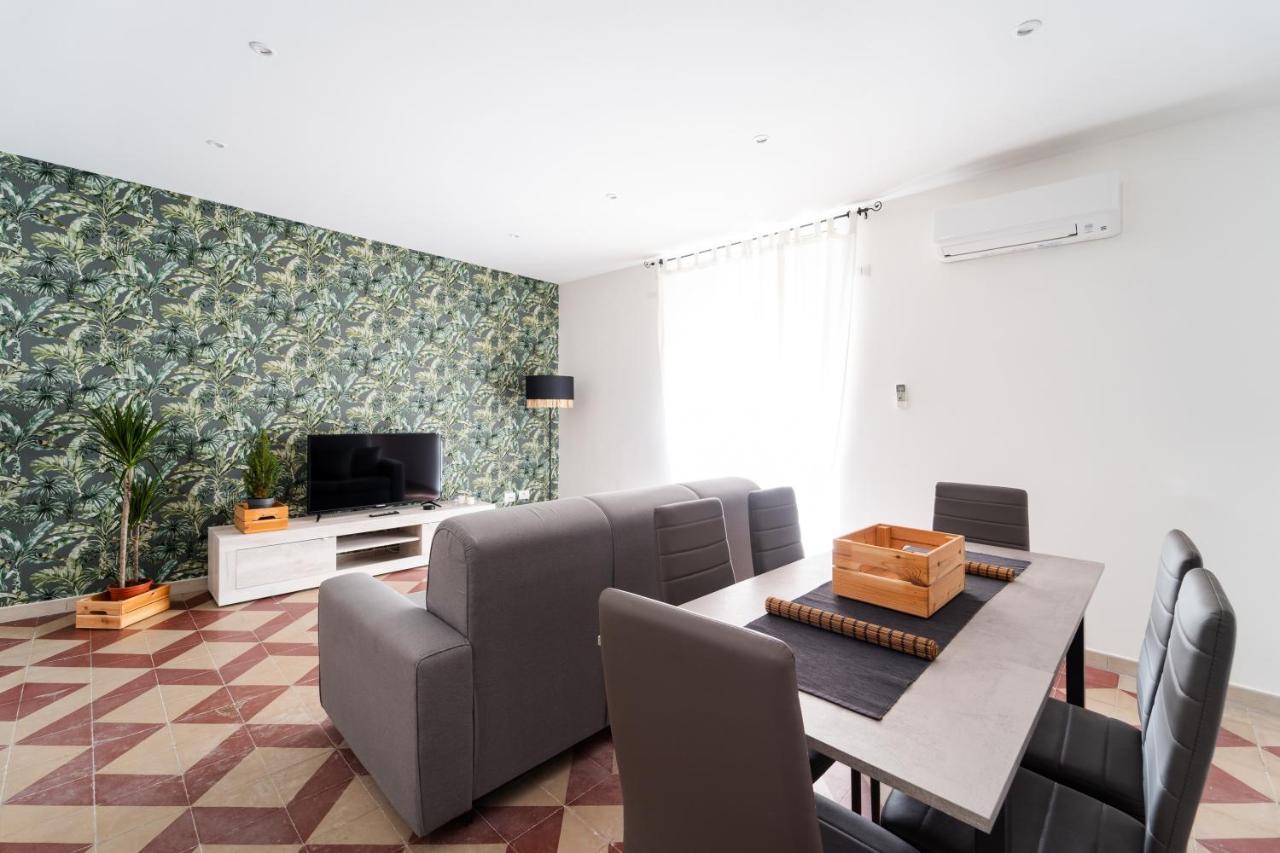 Historic Center Apartment - Catania Stays Exterior photo